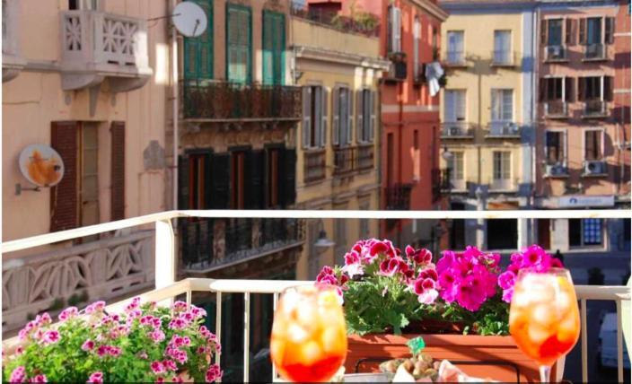 Centro Storico Via Sassari Accommodation Cagliari Eksteriør billede